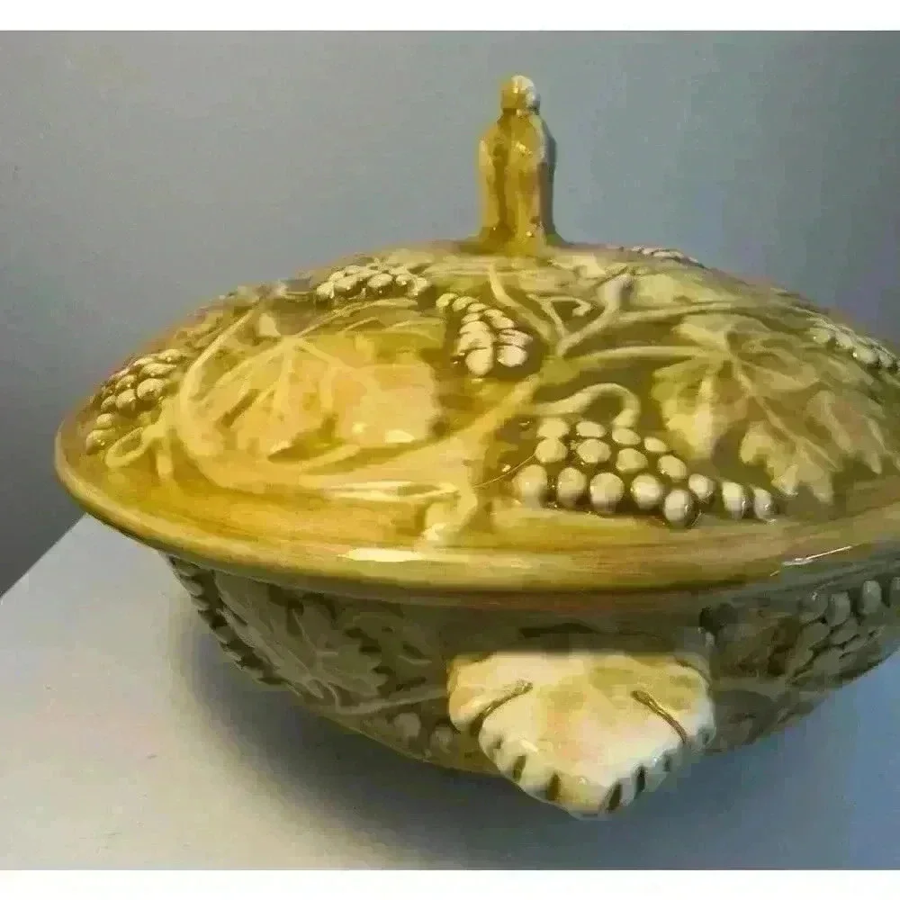 Vintage Perigrappa of Deruta Italy Round Covered Vegetable Serving Dish Yellow